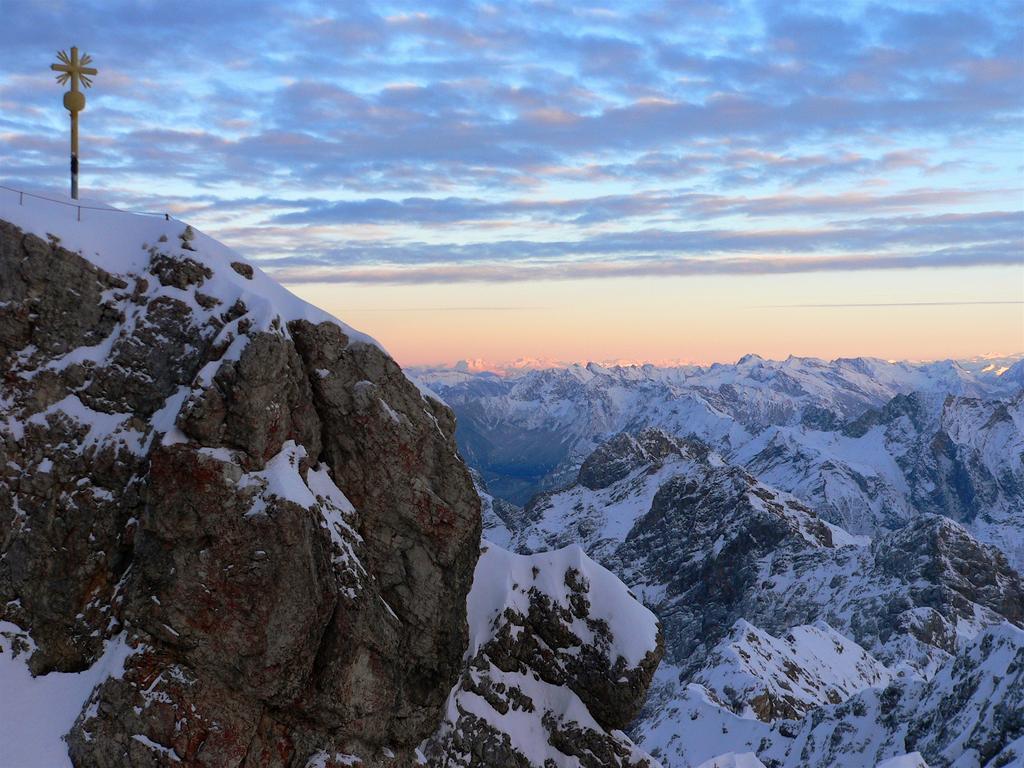 Ferienwohnungen Zugspitze 그라이나우 외부 사진