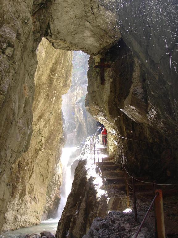 Ferienwohnungen Zugspitze 그라이나우 외부 사진