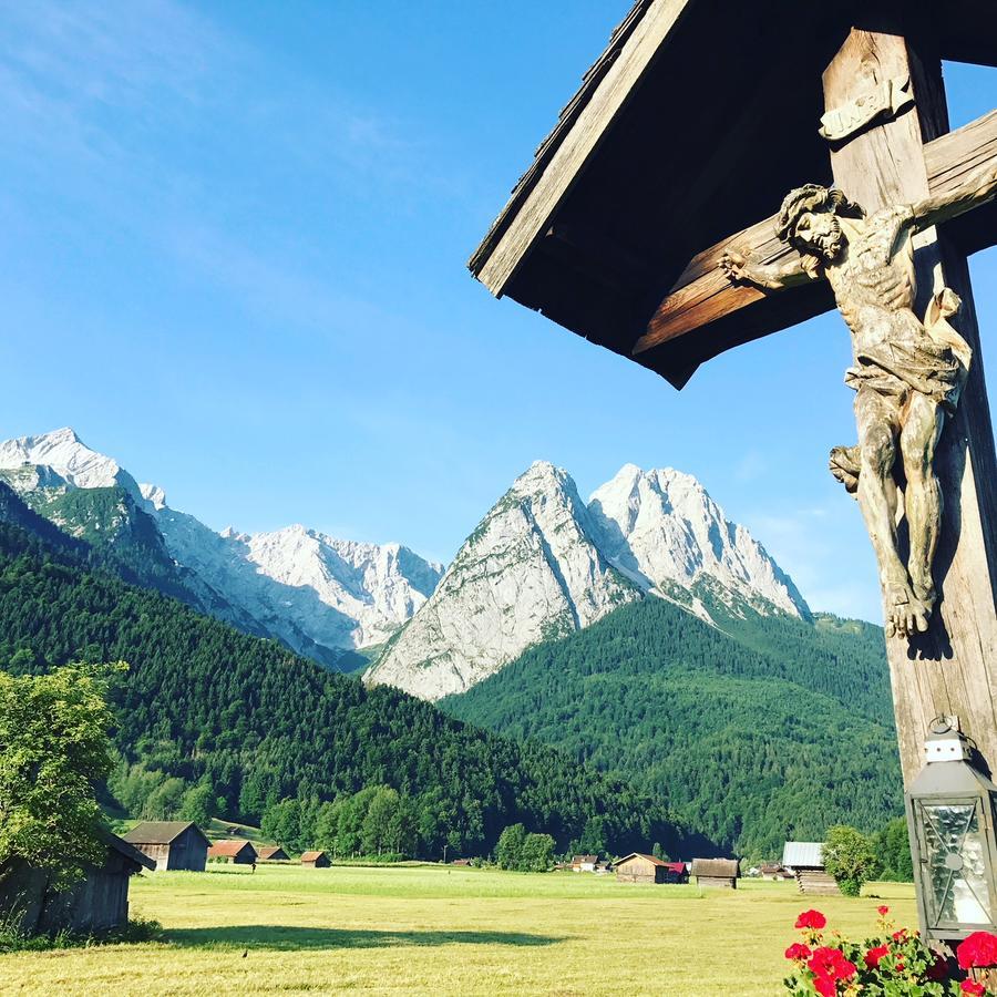 Ferienwohnungen Zugspitze 그라이나우 외부 사진